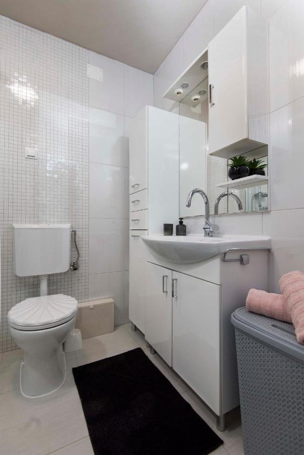 New Apartment Neda 奥米什 外观 照片