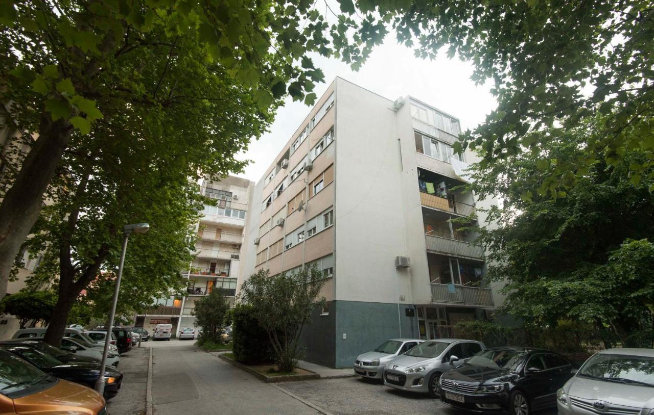 New Apartment Neda 奥米什 外观 照片
